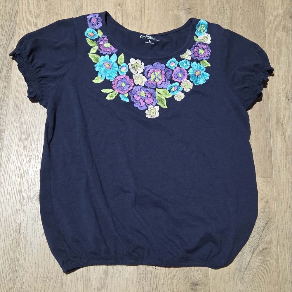 Croft & Barrow Women's L Navy Floral Embroidered Short Sleeve Peasant Top